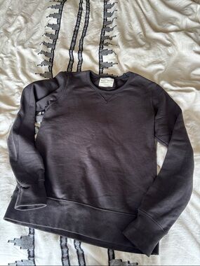Wies Made Black Crewneck Sweatshirt – Women's Classic Pullover